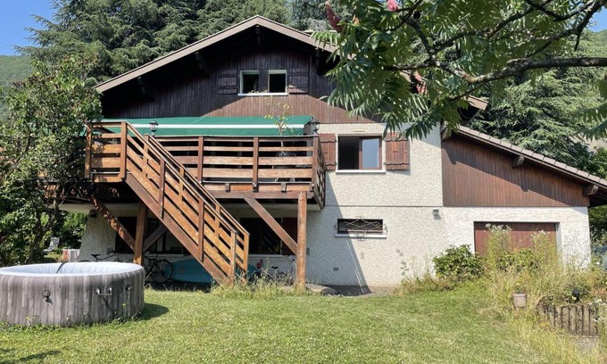 Sevrier Ski Chalet | Cosy Chalet Annecy Lake for a family