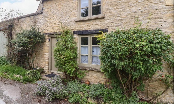 Burford House | Cosy Cottage