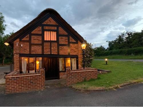 Forest of Dean Apartment | Cosy Cottage next to Farmers Arms Country pub.