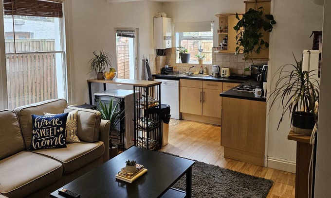 Earlsfield Apartment | Cosy Earlsfield 2 bed pad