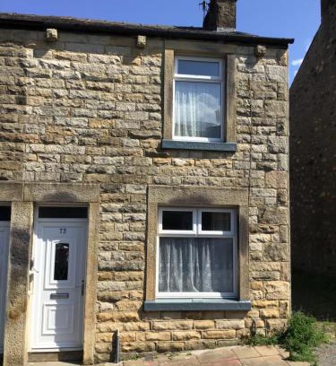 Lancaster House | Cosy end terrace
