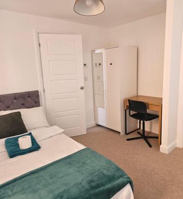 Dartford House | Cosy Ensuite Doubleroom with Private Toilet and Bathroom in central Dartford