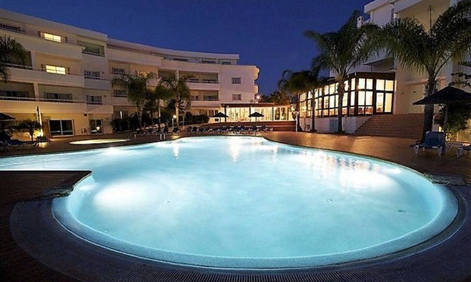 Porto de Mos Apartment | Cosy flat retreat near by beach with nice pateo and views