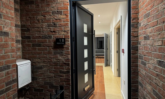 London Borough of Bexley Apartment | Cosy Flat with Garden London