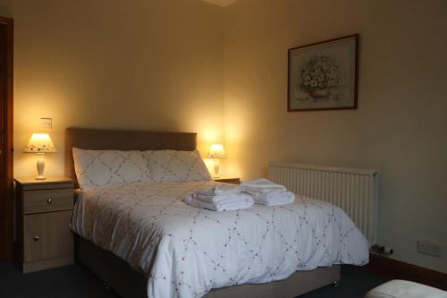 Llandderfel House | cosy ground floor disabled friendly room in farm house