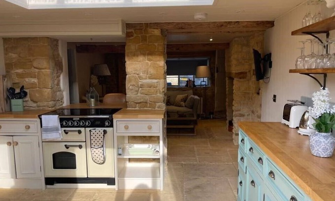 Kingham Cottage | Cosy historical cottage, nestled in the beautiful Kingham