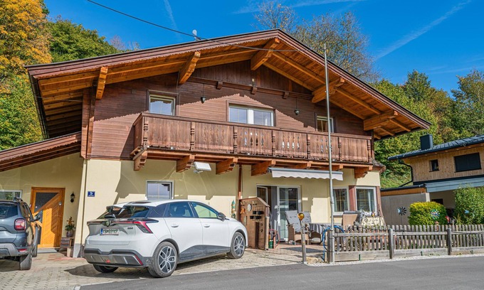 Brixen im Thale Apartment | Cosy holiday apartment with a balcony