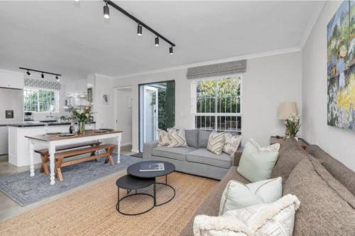 Claremont House | Cosy Home in Claremont