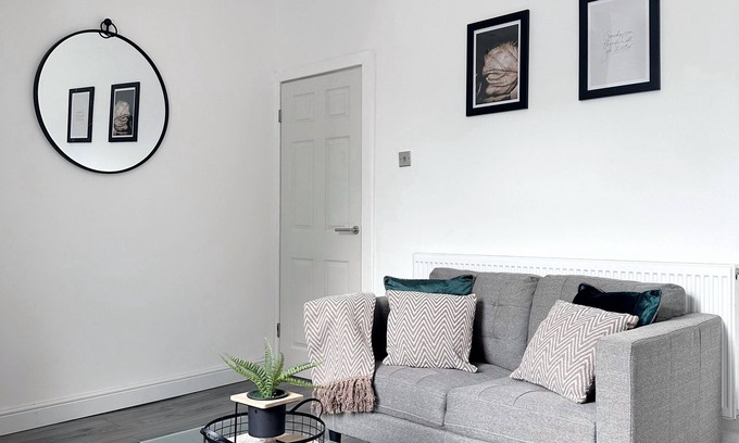 Openshaw House | Cosy Home in Manchester