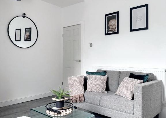 Openshaw Apartment | Cosy Home in Manchester