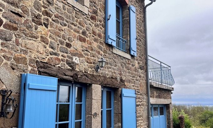 Roz-sur-Couesnon House | Cosy house Le Cerisier, view of Mont-Saint-Michel