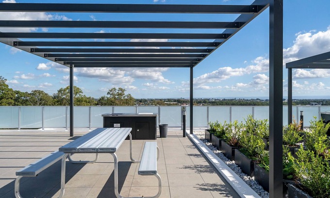 Kellyville Apartment | Cosy in Kellyville With Balcony and Parking