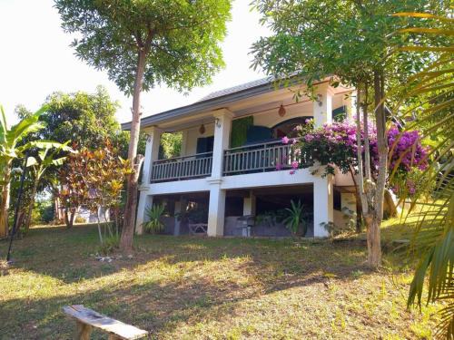 Luang Prabang House | Cosy, Lux Hilltop Hideaway !