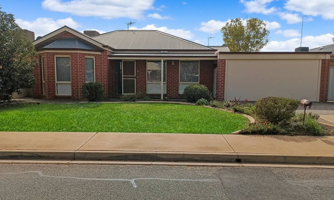 Mildura House | Cosy Mildura Cottage