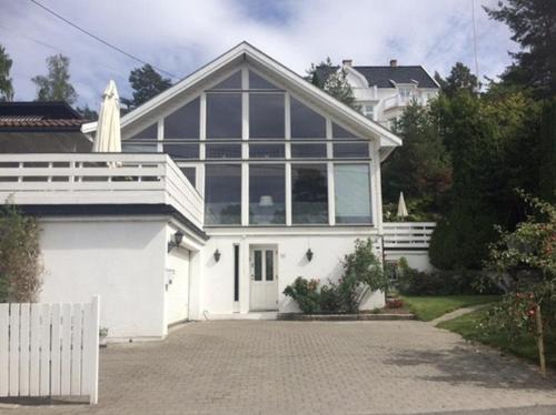 Nordstrand Apartment | Cosy modern 3-rooms close to fjord and center