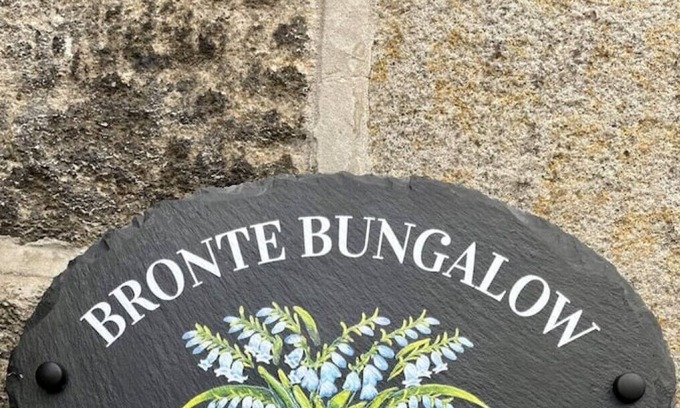 Oxenhope House | Cosy modern home in the heart of a village and opposite a pub