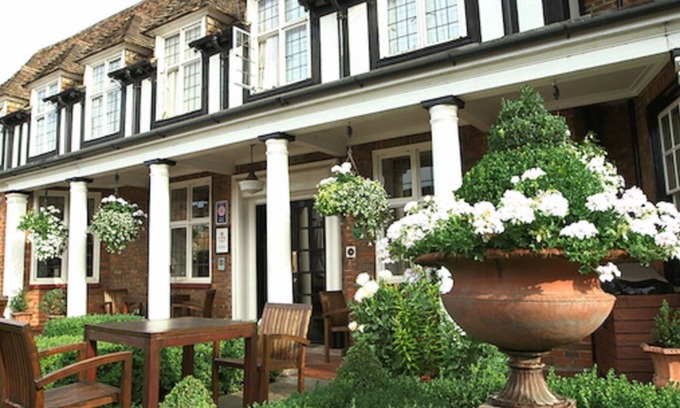 Buckden Cottage | Cosy pet-friendly accommodation with office in beautiful Cambridgeshire village