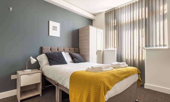 Doncaster House | Cosy Room in Doncaster Shared House With Kitchen