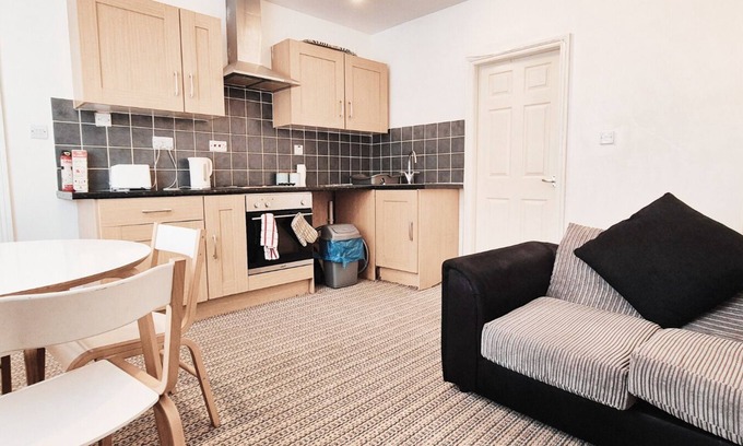 Sneinton Apartment | Cosy S/C Flat Nr Nottingham City