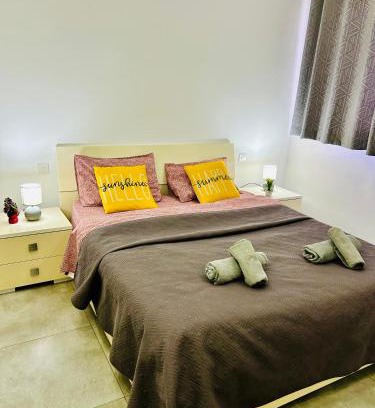 Gzira Apartment | Cosy Seaside APT, 200m from the Seafront