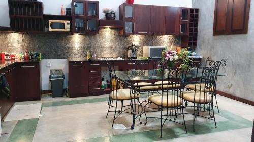 Kolonnawa House | Cosy Secure Comfortable for whole family