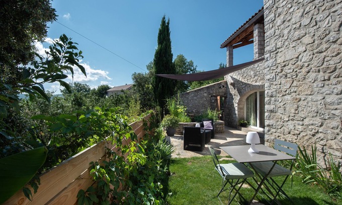 Lavilledieu Apartment | Cosy self-catering cottage in southern Ardèche