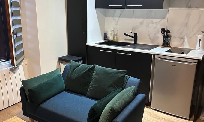 Noisy-le-Sec Apartment | Cosy studio, fully renovated