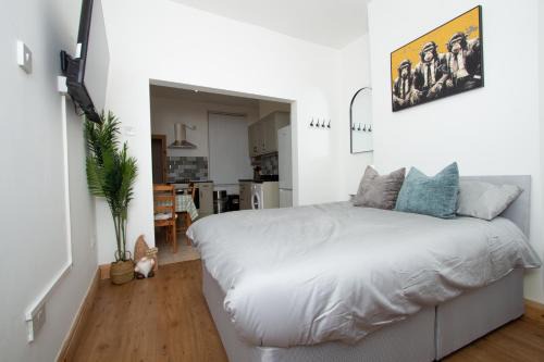 Everton Apartment | Cosy Studio Near Goodison & Anfield, Liverpool
