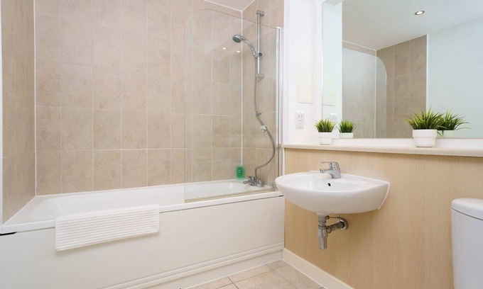 Bow Apartment | Cosy Studio Near Stratford, O2 & Canary Wharf