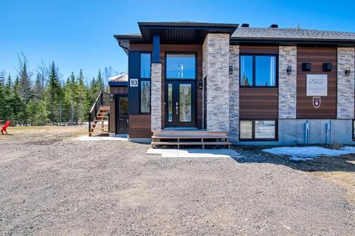 Petite-Riviere-Saint-Francois Apartment | Cottage Quebec - Olivine