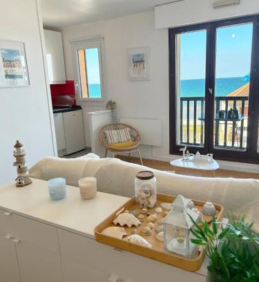 Villers-sur-Mer Apartment | Cote et Mer Superbe appartement Front de Mer WIFI & PARKING