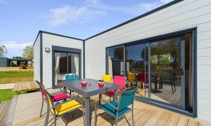 Saint-Gilles-Croix-de-Vie Ski Chalet | Cottage for 4 - 900m from the beach - Pool