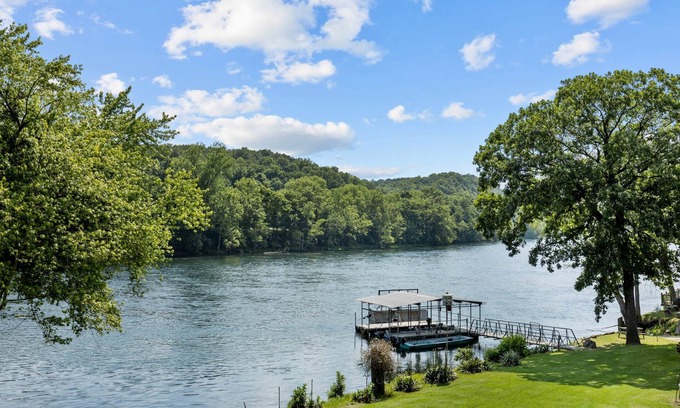 Mountain Home Cabin | Cottage 1 at Rim Shoals