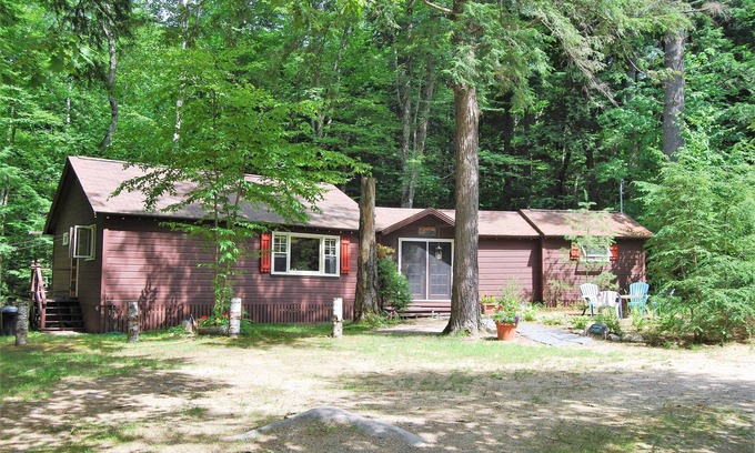 Moultonborough Cottage | Cottage 16 - 3 BR with large sandy beach and use of small boats