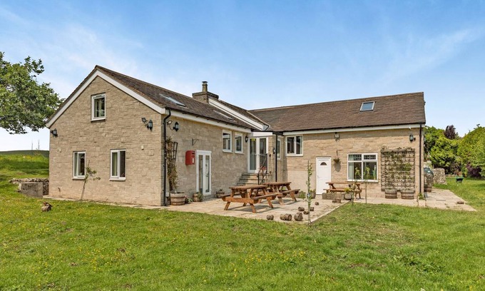 Hurdlow Cottage | Cottage ∙ 3 bedrooms ∙ 2 guests