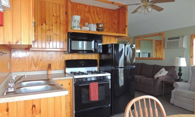 Cape Vincent Cottage | Cottage #6 - 2 bedroom/1 bath