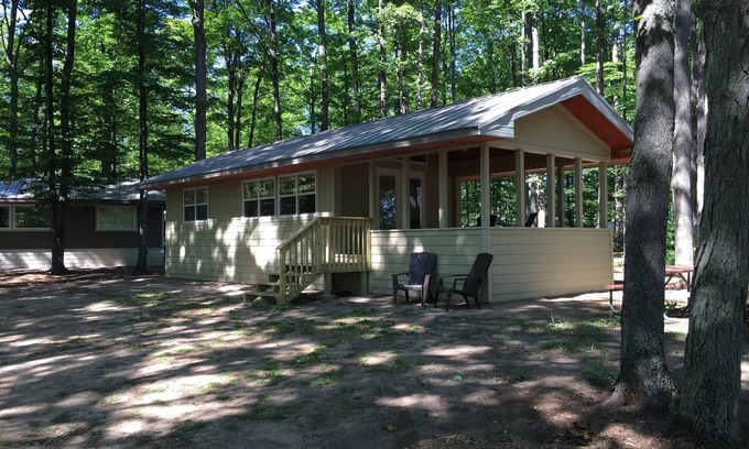 Empire RV Rental | Cottage 9 sleeps 4 people