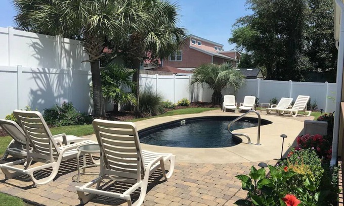 Crescent Beach House | Cottage B Htd Pool! Summer Prices Just Reduced!