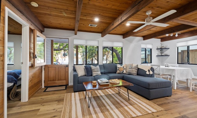 Lantern District Cottage | Cottage by the Harbor