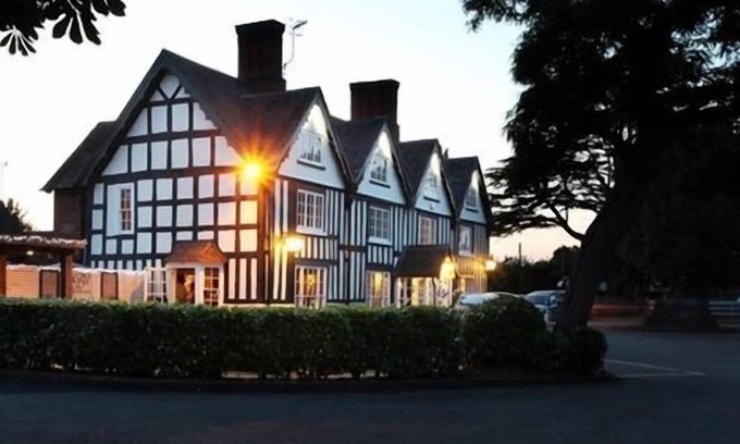 Alcester Cottage | Cottage-Ensuite-Self Catered - 2 Peoples