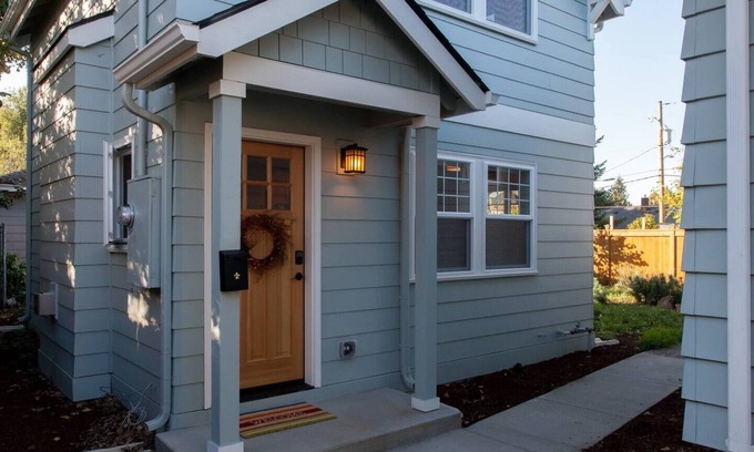 Rose City Park House | Cottage featuring lots of room, parking, and easy access to the best of Portland