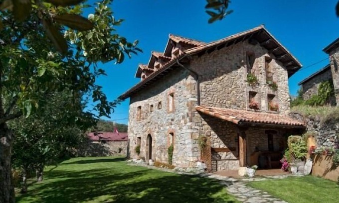 Robledo de la Guzpena Cottage | Cottage (full rental) La Venta del Alma for 8 people
