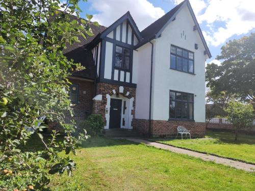 Trafford House | Cottage