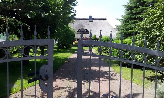 Witzin Cottage | Cottage 'Haus Am See' with Private Terrace, Private Garden and Wi-Fi