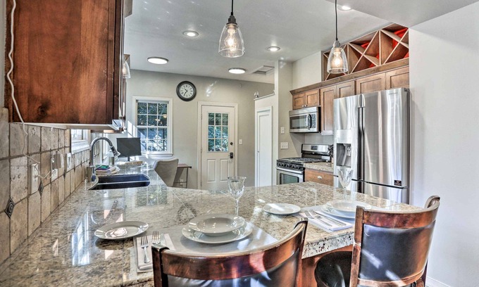 North End Cottage | Cottage in Hyde Park: Yard, 1 Mi to Dtwn