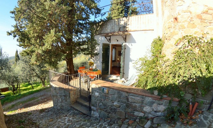 San Gennaro Cottage | Cottage in Lucca with Terrace & Garden