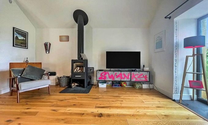 Kingsand House | Cottage in Millbrook with Countryside Views