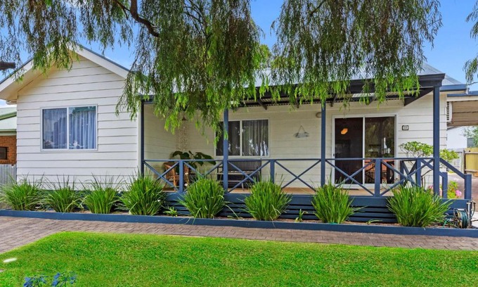 Normanville House | Cottage in Normanville