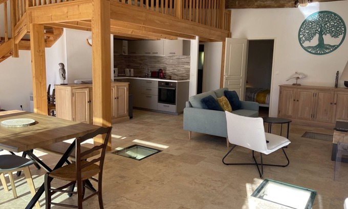 Alignan-du-Vent Cottage | Cottage in the heart of an estate with swimming pools