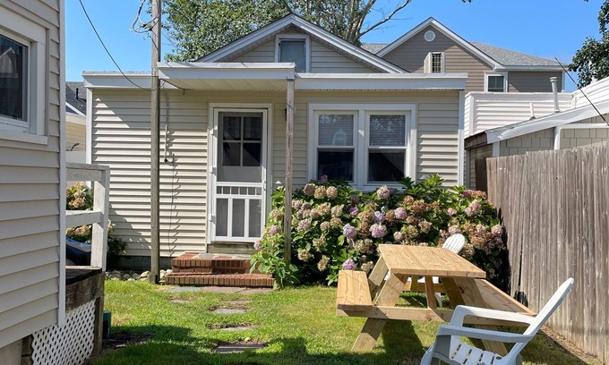 Beach Haven Cottage | Cottage in the heart of Beach haven!